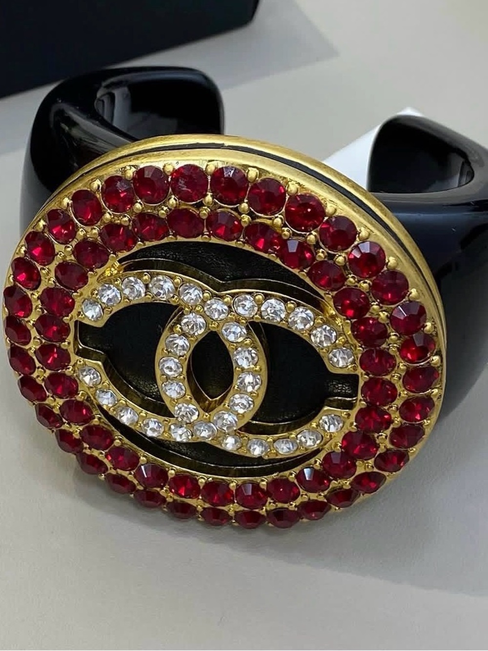 👠💃🏻🌹 CC Cuff 🏮